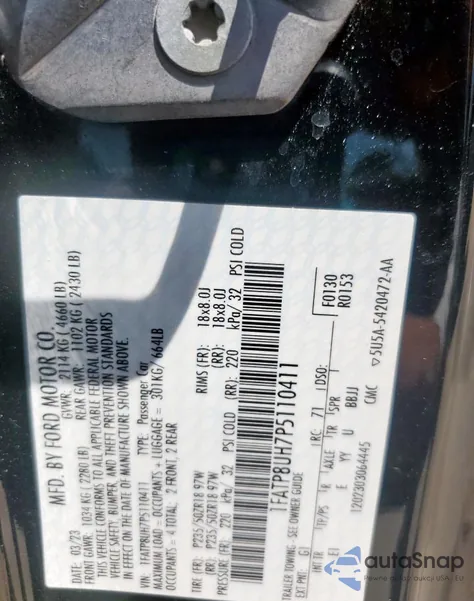 2023 Ford Mustang z USA, uszkodzony, nr VIN 1FATP8UH7P5110411